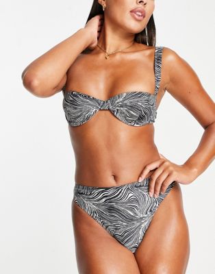 4th & Reckless aimi underwired bikini top in monochrome print - ASOS Price Checker