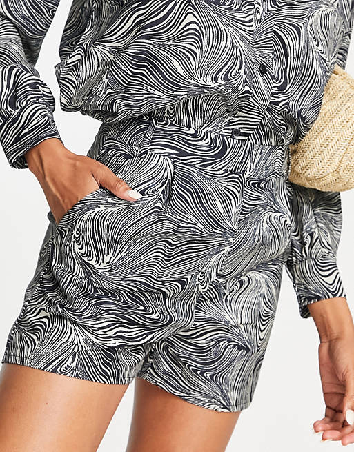 4th & Reckless Andie printed linen shorts in monochrome print (part of a set)