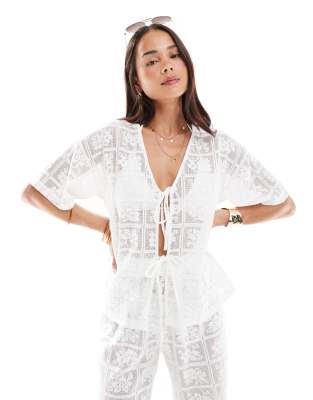 [4th & Reckless] 4th & Reckless beach crochet lace tie front top in white (part of a set) 8 White