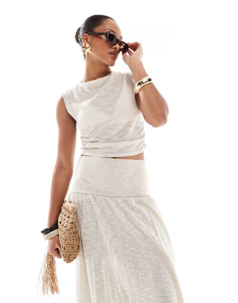 4th & Reckless - Beige croptop i strik med smal halsudskæring - Del af sæt - view 1