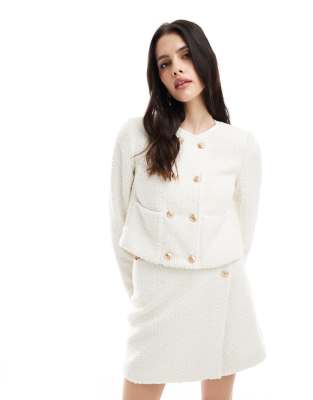 4th & Reckless 4th & Reckless boucle boxy jacket co-ord in cream-White