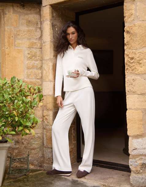 4th & Reckless - Broek met wijde pijpen en elastische taille in crème, deel van co-ord set - view 1