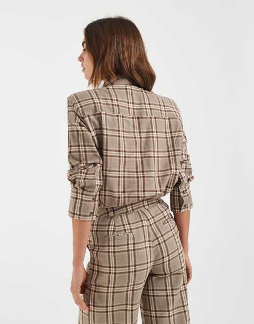 4th & Reckless brushed cotton shoulder pad tie detail shirt co-ord in beige check, 4 of 4