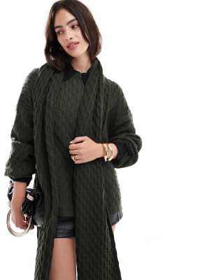 4th & Reckless 4th & Reckless cable knit jumper with scarf in khaki-Green