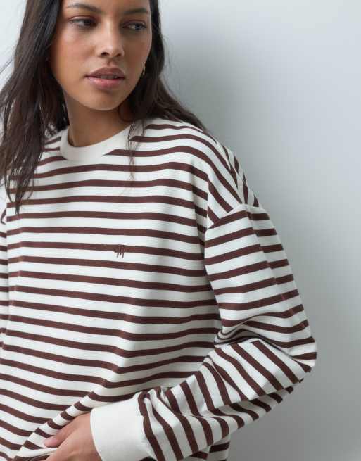 4th & Reckless camiseta oversize de manga larga con cuello redondo y logo bordado a rayas marrones y crema, 2 de 5