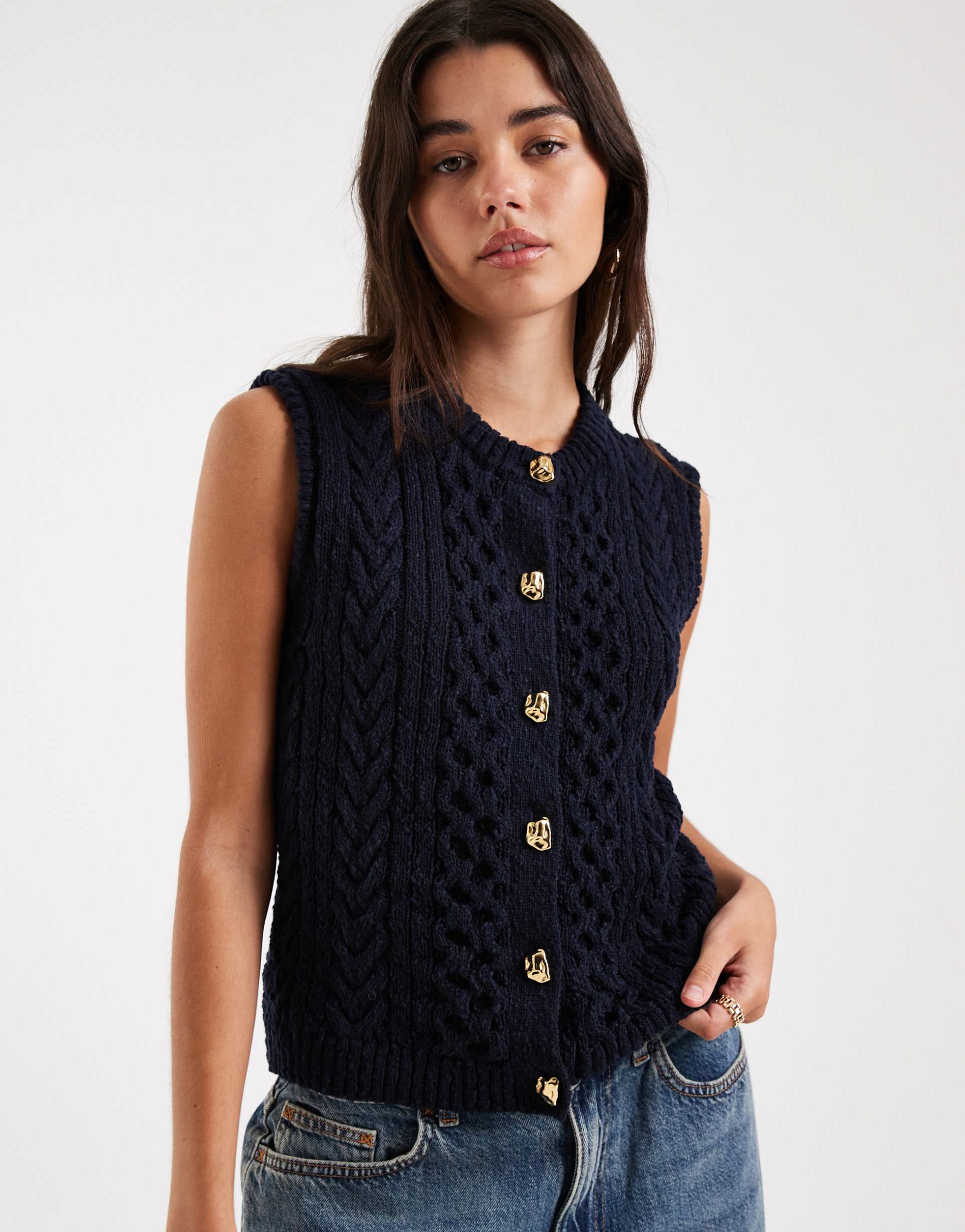 4th & reckless chunky cable knit gold-tone buttons sleeveless sweater in navy