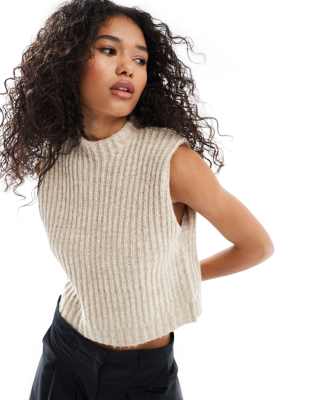 4th & Reckless 4th & Reckless chunky knit high neck sleeveless jumper in camel-Neutral