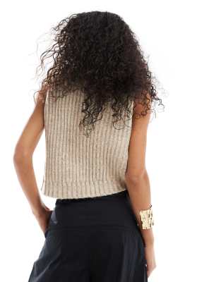 4th & Reckless chunky knit high neck sleeveless jumper in