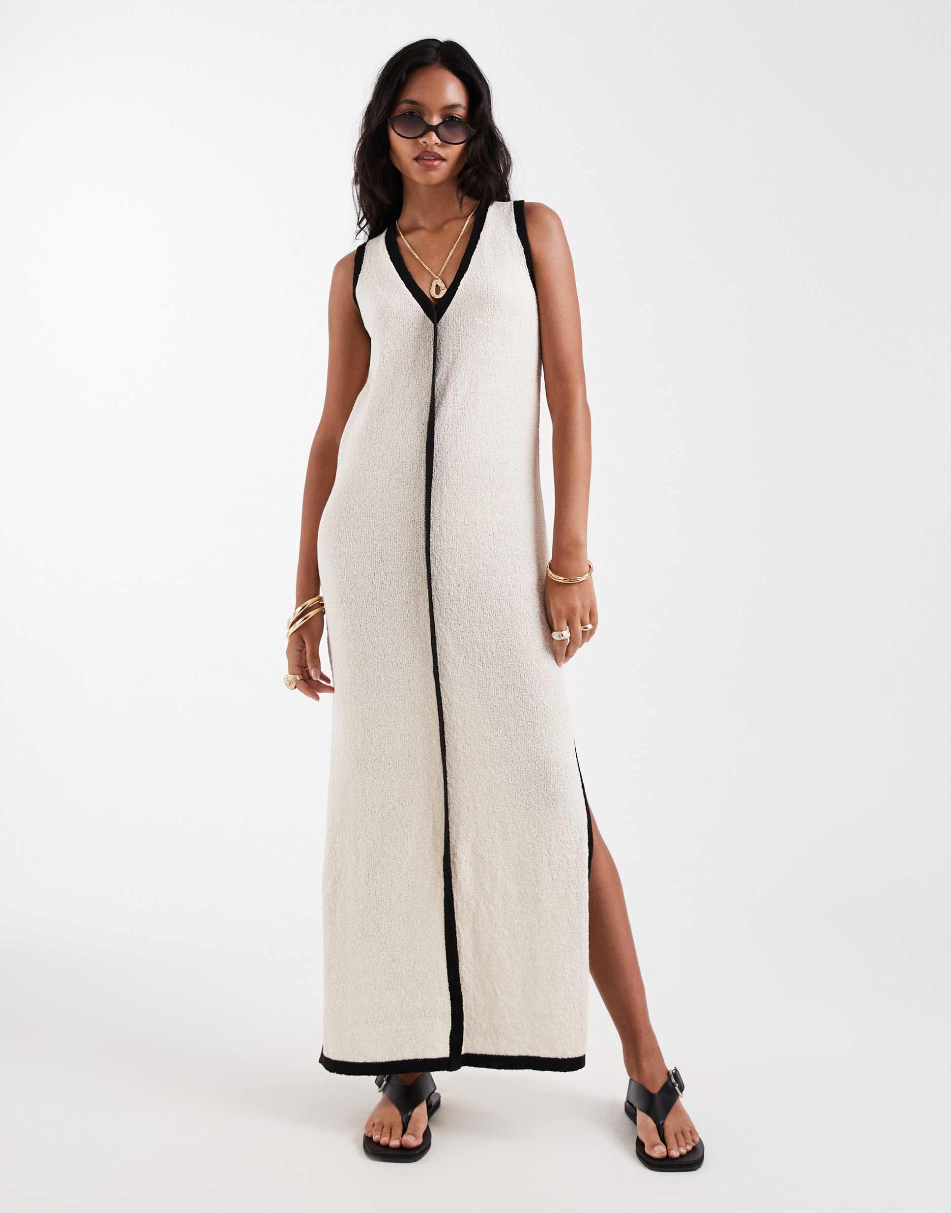4th & reckless contrast trim sleeveless v-neck knit beach maxi dress in ecru