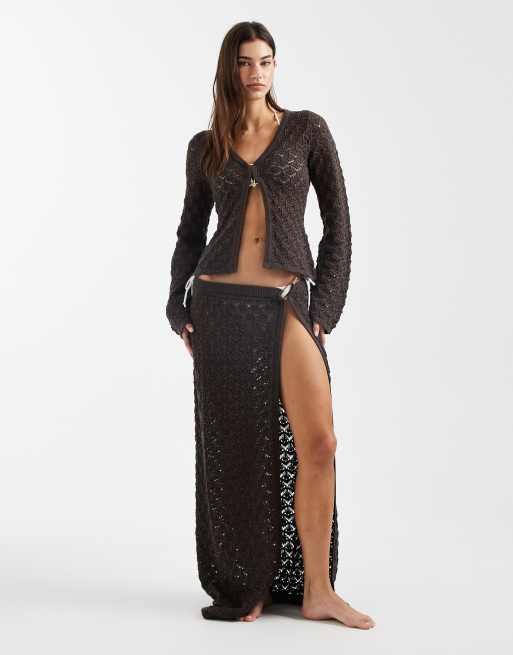 4th & Reckless - Coordinato con top con maniche svasate e dettaglio ad anello e gonna lunga da mare in maglia di misto cotone all'uncinetto color cioccolato