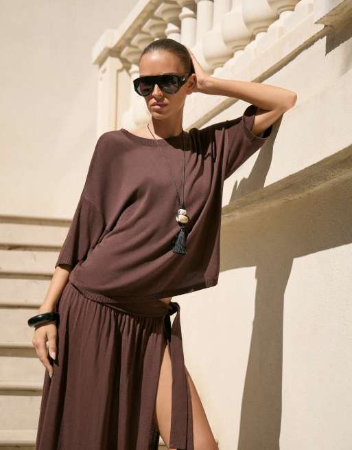 4th & Reckless - Coordinato da mare in maglina color cioccolato con T-shirt con spalle scese e gonna lunga
