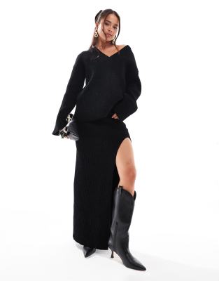 4th & Reckless- Coordinato morbido nero a coste composto da maglione oversize con scollo a V e gonna lunga - view 1