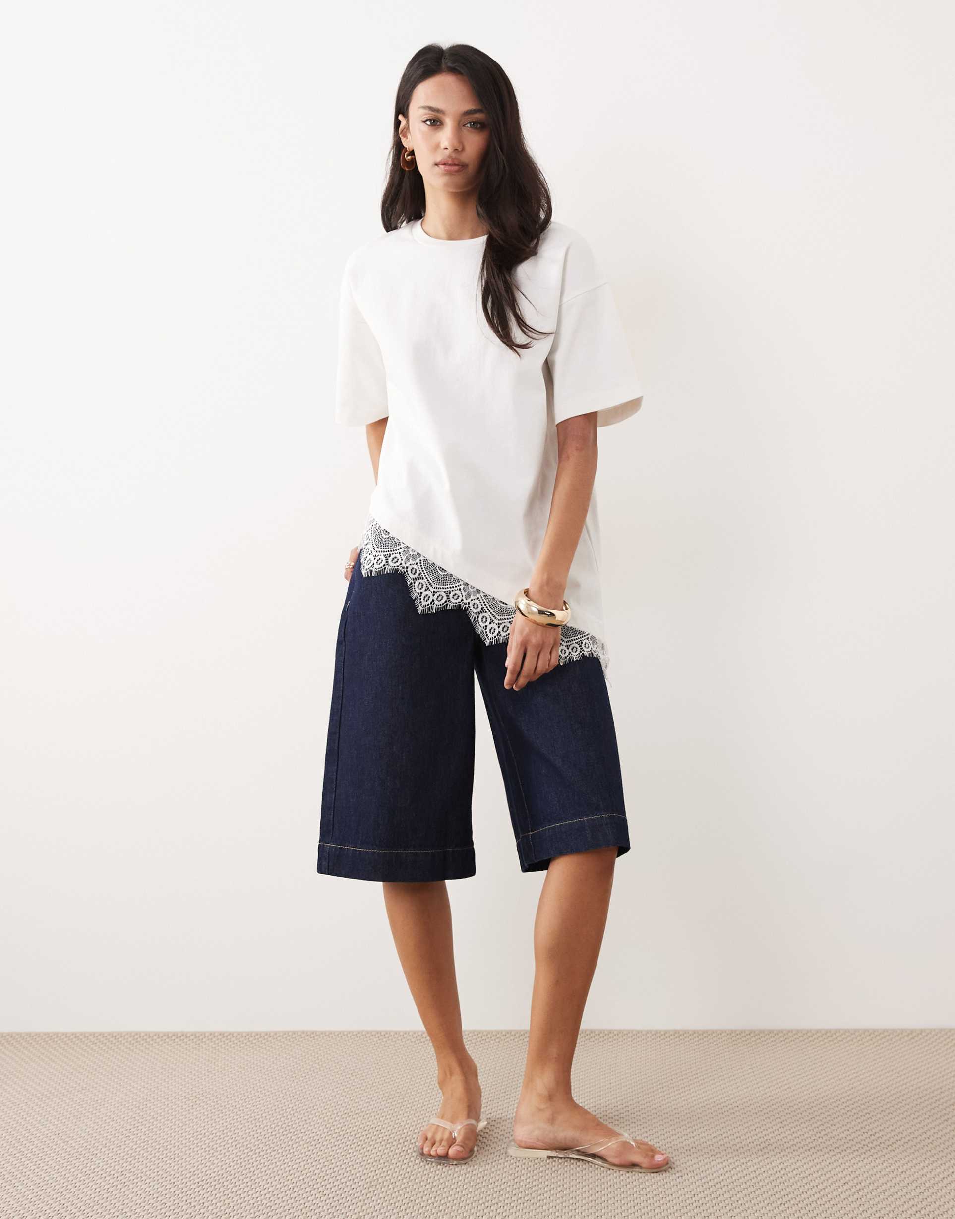 4th & reckless cotton asymmetric hem lace trim t-shirt in white