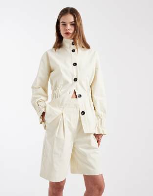 4th & Reckless Cotton Tailored Exaggerated Pleats Longline Shorts In Neutral