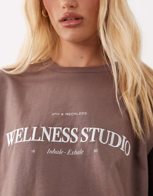 4th & Reckless cotton 'wellness studio' embroidered oversized t-shirt in brown, 2 of 4