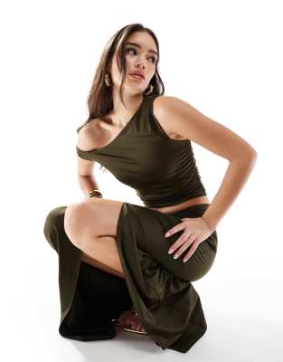 4th & Reckless 4th & Reckless double layered slinky off shoulder twist strap ruched crop top co-ord in khaki-Green