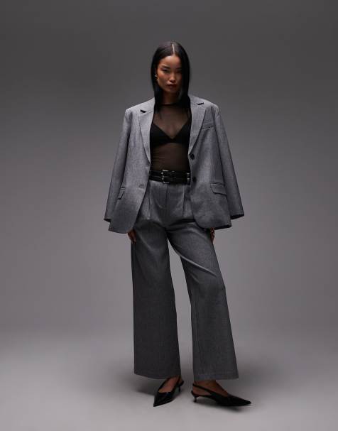 4th & Reckless - Elegante broek met wijde pijpen, dubbele riem en plooidetail in grijs, deel van co-ord set - view 1