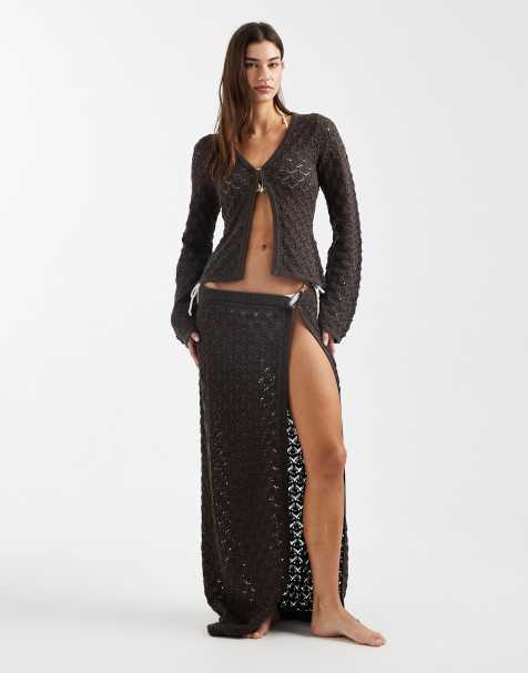 4th & Reckless - Ensemble de plage en maille au crochet riche en coton avec top à manches évasées détail anneau et jupe longue - Chocolat - view 1