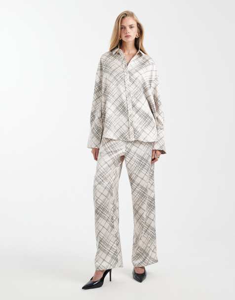 4th & Reckless - Ensemble en satin à carreaux avec pantalon noué à la taille et chemises à larges manchettes - Blanc - view 1