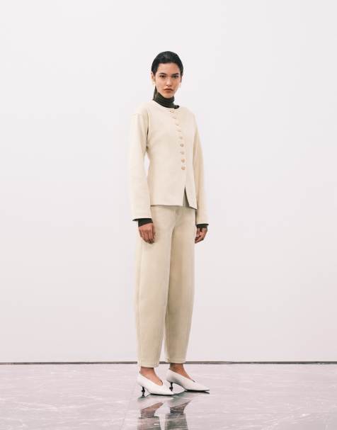 4th & Reckless - Ensemble structuré avec pantalon droit élégant et blazer à boutons dorés - Babeurre - view 1