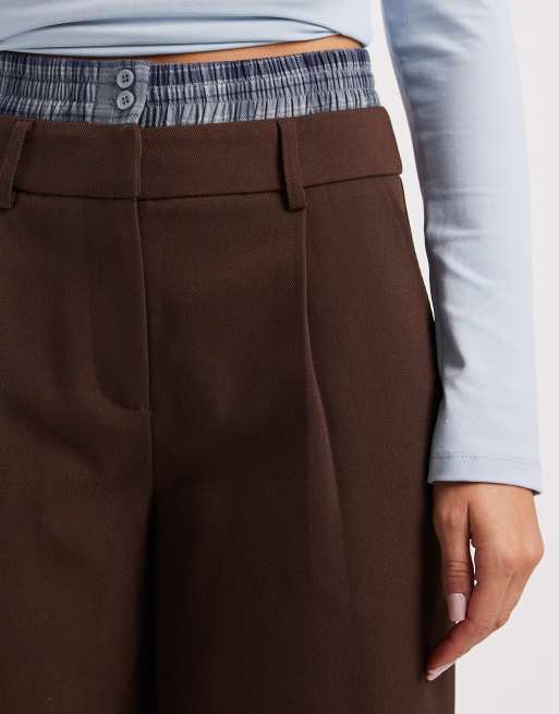 4th & Reckless - Exclusives - Elegante broek met wijde pijpen en geruite tailleband in chocoladebruin, 5 van 5