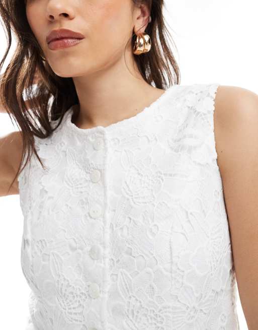 4th & Reckless eyelet lace button through vest in white, 2 of 4