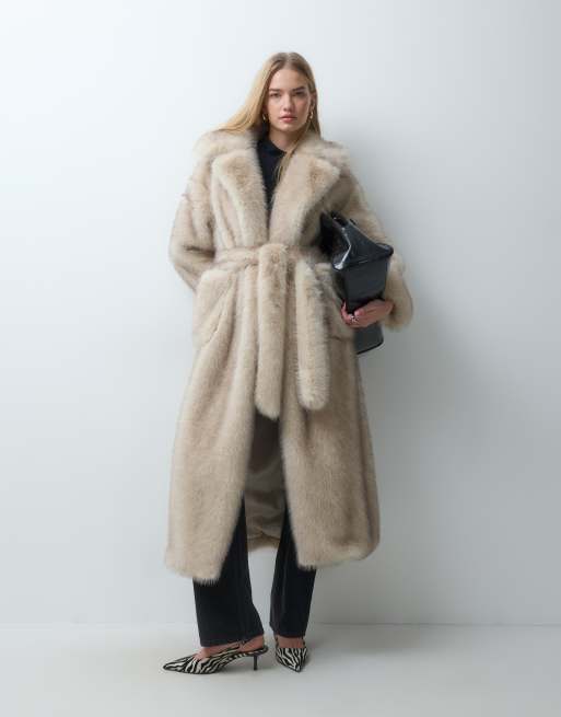  4th & Reckless faux fur oversized belted maxi coat in beige, 2 of 5