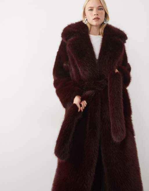  4th & Reckless faux fur oversized belted maxi coat in burgundy, 4 of 4
