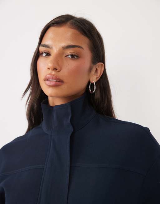 4th & Reckless figursydd setjacka med ståkrage i navy, 2 av 4