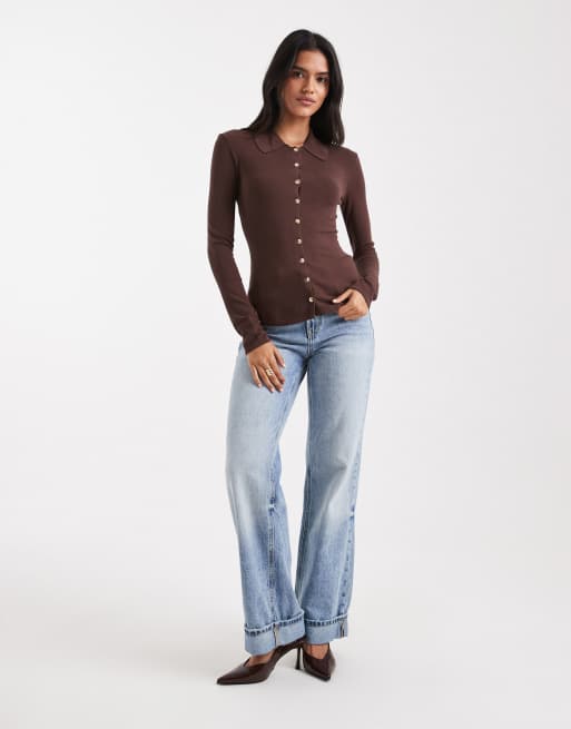 4th & Reckless fitted ribbed knit gold button through collared top in chocolate, 2 of 4