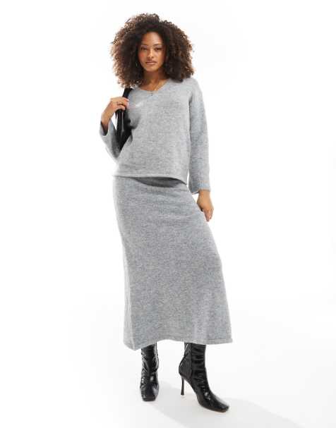 4th & Reckless – Flauschiges, gestricktes Set aus Wollmix in Grau, aus Pullover mit V-Ausschnitt und Maxirock - view 1