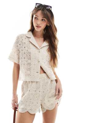 4th & Reckless 4th & Reckless floral crochet button up collared beach shirt co-ord in beige-Neutral
