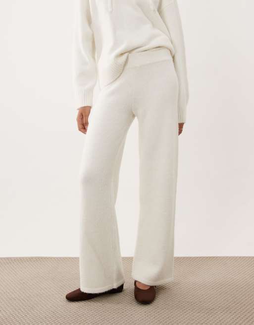 4th & Reckless fluffy knitted wide leg trousers co-ord in cream, 3 of 5
