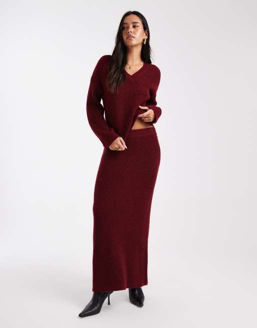 4th & Reckless fluffy textured v neck jumper and maxi skirt co-ord in burgundy