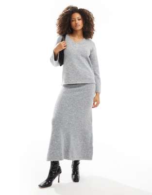 4th & Reckless Fluffy Wool Mix Knit V-neck Sweater In Gray - Part Of A Set