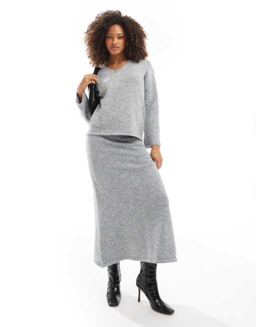 4th & Reckless fluffy wool mix knit v neck jumper and maxi skirt set in grey