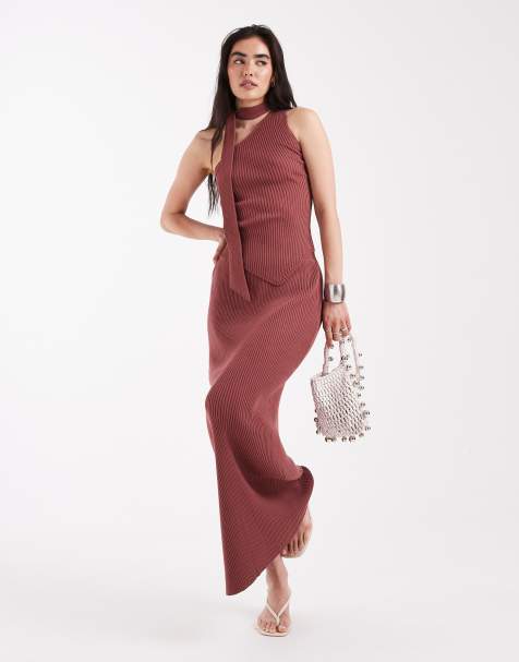 4th & Reckless - Geribbeld gebreide co-ord set van asymmetrische top met sjaaldetail en maxi rok in roestbruin - view 1