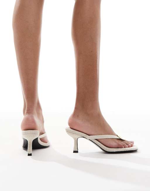 4th & Reckless gold embellished detail woven mid heeled thong sandals in cream, 2 of 4