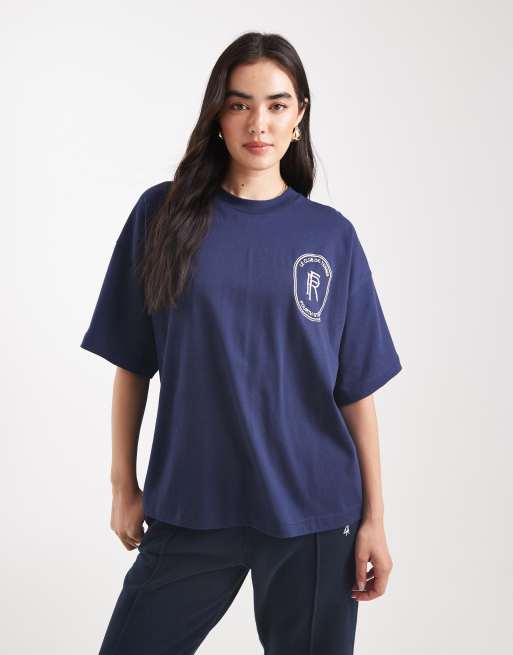 4th & Reckless – Granatowy T-shirt oversize z haftem z logo klubu tenisowego, 2 z 4