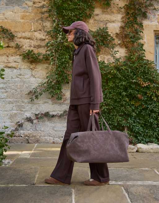 4th & Reckless heavyweight cotton embroidered logo seam detail wide leg sweatpants in chocolate - part of a set, 4 of 4