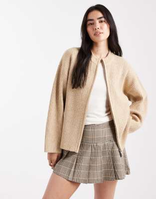 4th & Reckless - Hochgeschlossene, hochwertige Bomber-Strickjacke in Kamelbraun mit Zwei-Wege-Reißverschluss-Neutral