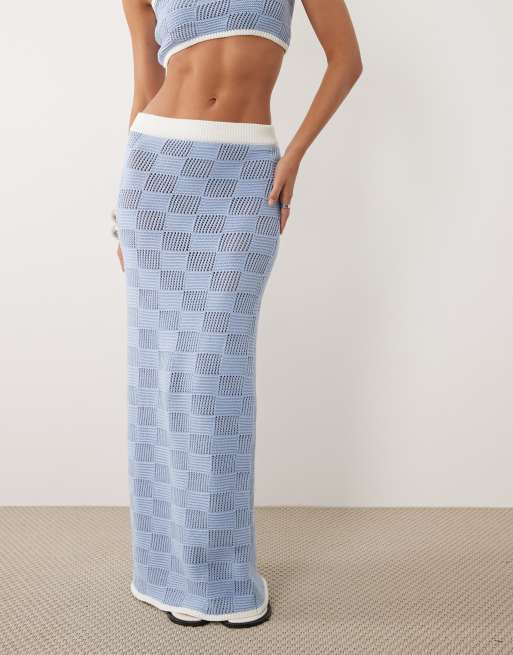 4th & Reckless - Jupe longue de plage d'ensemble à taille haute en coton mélangé crocheté à carreaux variés - Bleu, 3 de 6