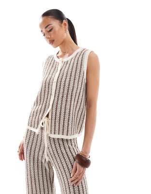 4th & Reckless 4th & Reckless Knit Button Up Sleeveless Top In Brown