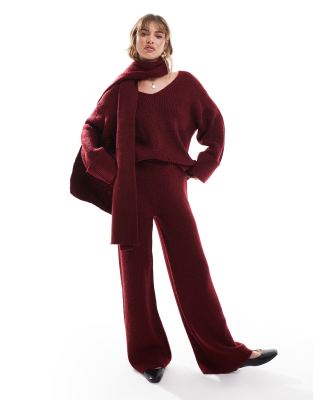 knit wide leg pants in burgundy - part of a set-Red