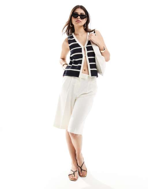 4th & Reckless knitted contrast edge button detail waistcoat in black stripe, 4 of 4