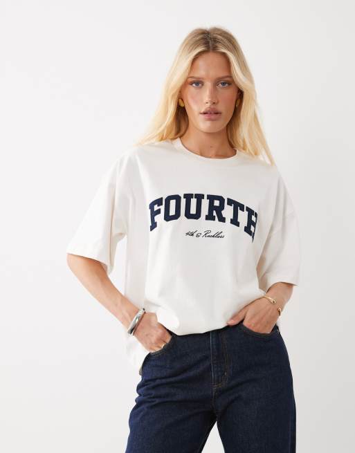 4th & Reckless – Kremowy T-shirt oversize z grubej bawełny z logo „Fourth”, 4 z 4