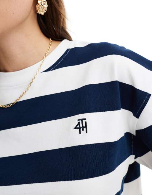 4th & Reckless – Kurzes T-Shirt in Weiß und Marineblau gestreift mit Logostickerei, 2 von 4