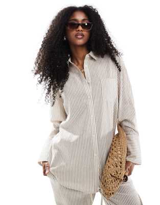 lightweight linen look striped shirt in beige - part of a set-White