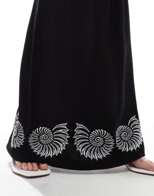 4th & Reckless Linen Blend Embroidered Shell Detail Beach Maxi Skirt In Black