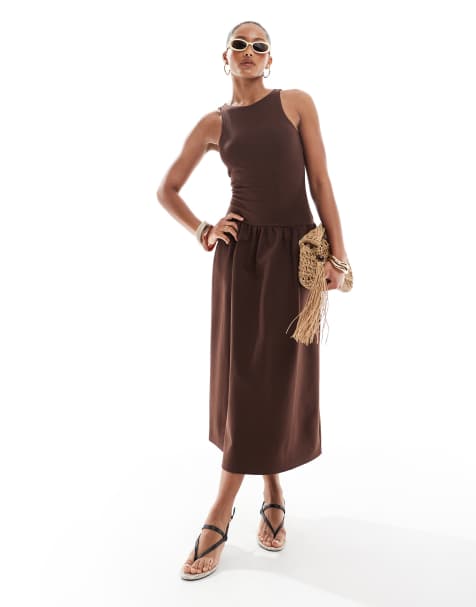 4th & Reckless - Mouwloze midaxi jurk met verlaagde taille en racerhals in chocoladebruin - view 1